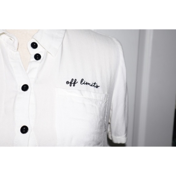 Forever 21 Off Limits Embroidered White Top Small - Picture 4 of 6